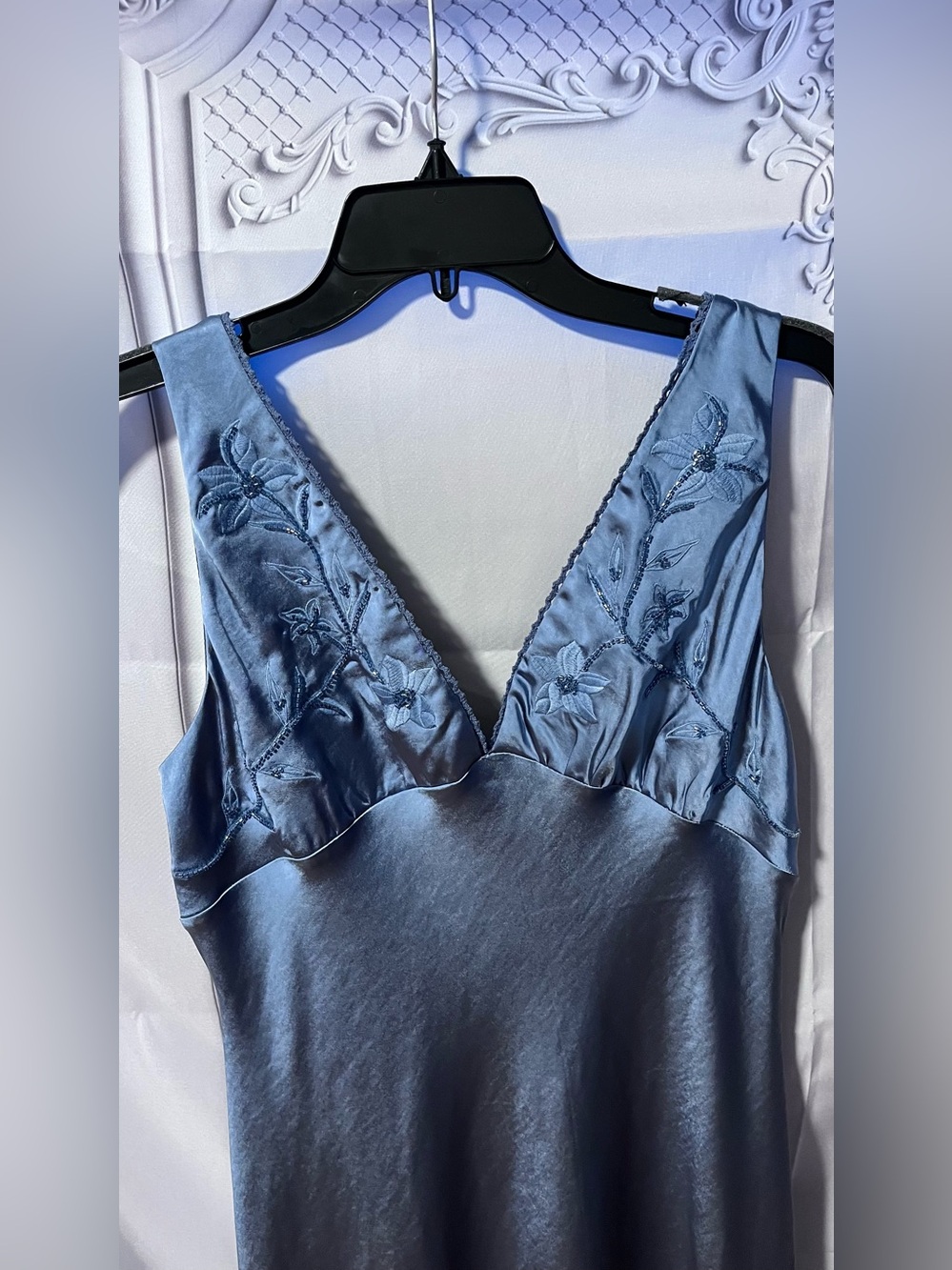 TREND NEW HOUSE OF HARLOW EMBROIDERED SATIN DRESS SIZE S and M 
🚨FIRM PRICE - Picture 11 of 14